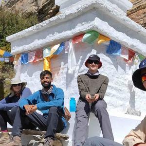 Tilicho-lake-trek-Manang-buddhist-monastery 