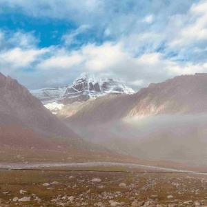 Kailash-Mansarovar-Yatra-by-Helicopter-north-face-kailash 
