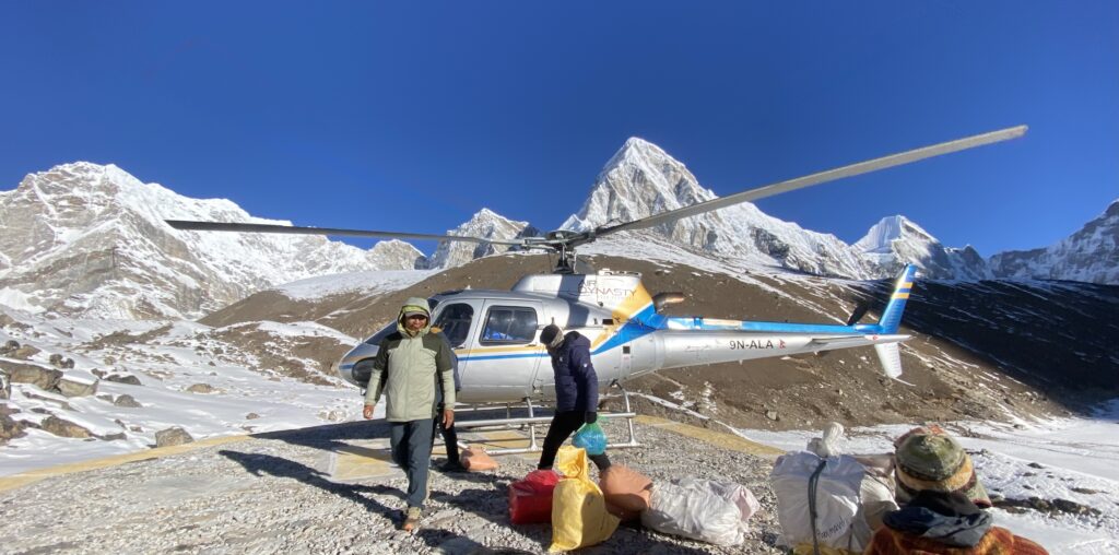 Everest-Base-Camp-helicopter-tour