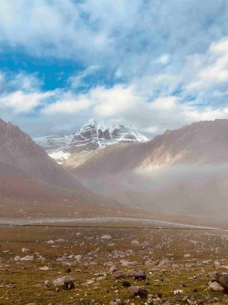 Kailash-Mansarovar-Yatra-by-Helicopter-